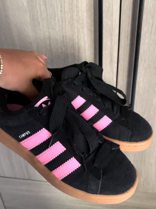adidas Shoes - Black & Pink Adidas campus sneakers Women's size 7